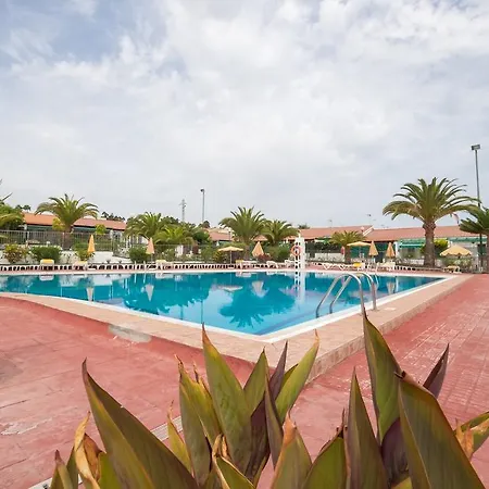 Robles Verdes Apartment *